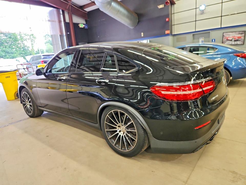 2019 Mercedes-benz Glc class VIN WDC0J6EB9KF495996 COPART salvage auction — MINOR DENT/SCRATCHES, Md - Certificate Of Title (P), sold $22,500 on 2026-09-12 (photo 2)