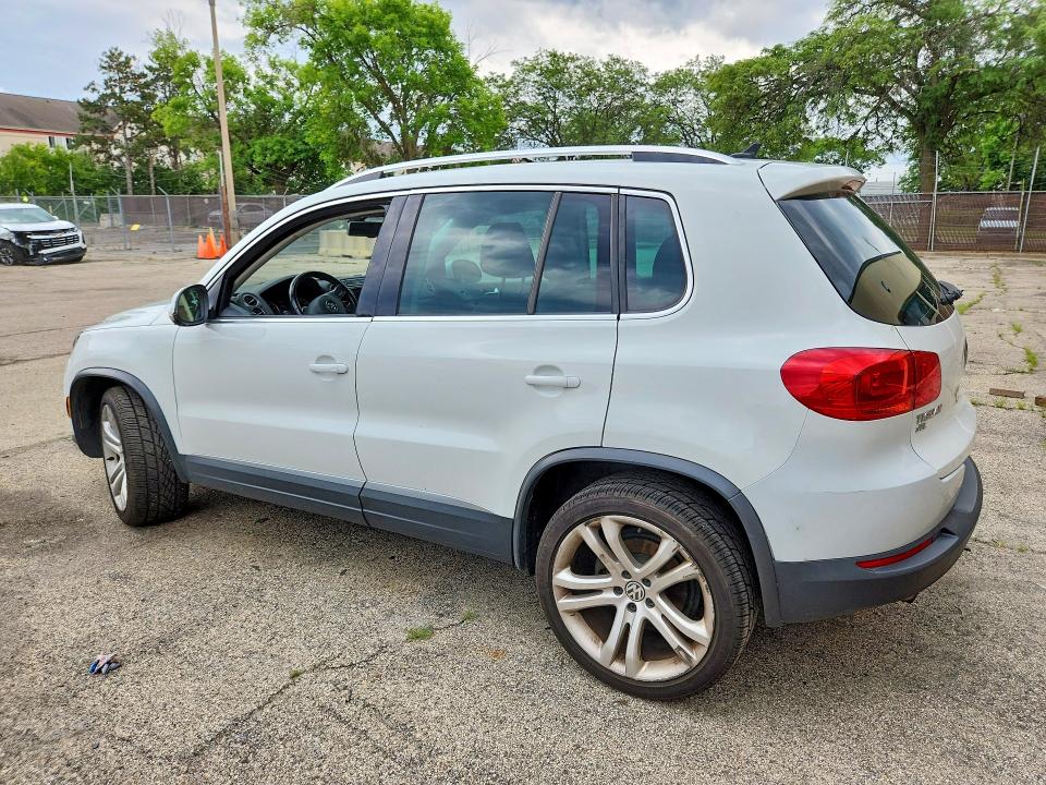 2016 Volkswagen Tiguan VIN WVGBV7AX9GW591737 COPART salvage auction — MECHANICAL, Il - Certificate Of Title, sold $2,650 on 2026-08-10 (photo 2)