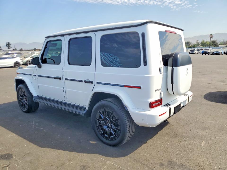 2025 Mercedes-benz G-klasse VIN W1NWM0AB0SX031377 COPART salvage auction — MINOR DENT/SCRATCHES, Ca - Dis/Dlr/Exp Only Clean Title, sold $86,000 on 2026-08-10 (photo 2)