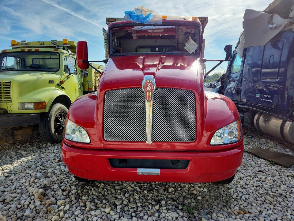 2022 Kenworth Constructi VIN 2NKHHJ7X1NM135971 COPART salvage auction — ROOF, OH - CERT OF TITLE-SALVAGE, sold $40,250 on 2026-08-27 (photo 5)
