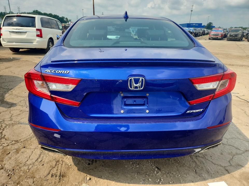 2018 Honda Accord VIN 1HGCV1F3XJA014894 COPART salvage auction — FRONT END, Mi - Dealer Only Clean Title, sold $9,500 on 2026-08-21 (photo 6)
