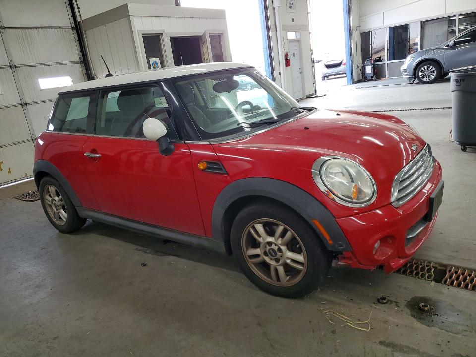 2011 Mini Cooper VIN WMWSU3C55BT252122 COPART salvage auction — MECHANICAL, WA - CERT OF OWNERSHIP-REBUILT, sold $200 on 2026-08-14 (photo 4)
