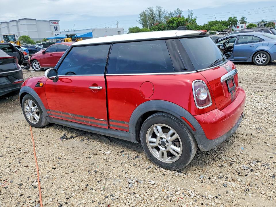 2012 Mini Cooper VIN WMWSU3C56CT263664 COPART salvage auction — MINOR DENT/SCRATCHES, Fl - Certificate Of Title (P), sold $300 on 2026-09-03 (photo 2)