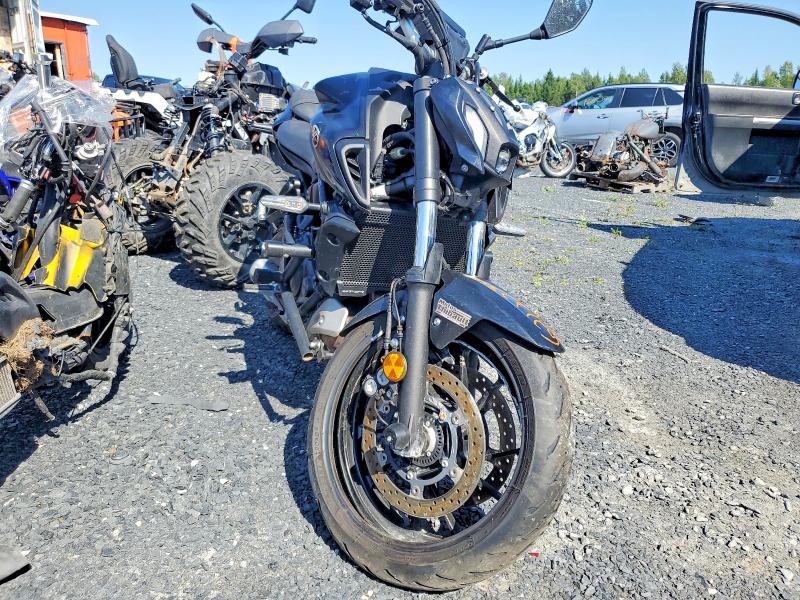 2024 Yamaha Mt VIN JYARM32N6RA001663 COPART salvage auction — FRONT END, Qc - Gravement Accidente, sold $2,000 on 2026-09-08 (photo 8)