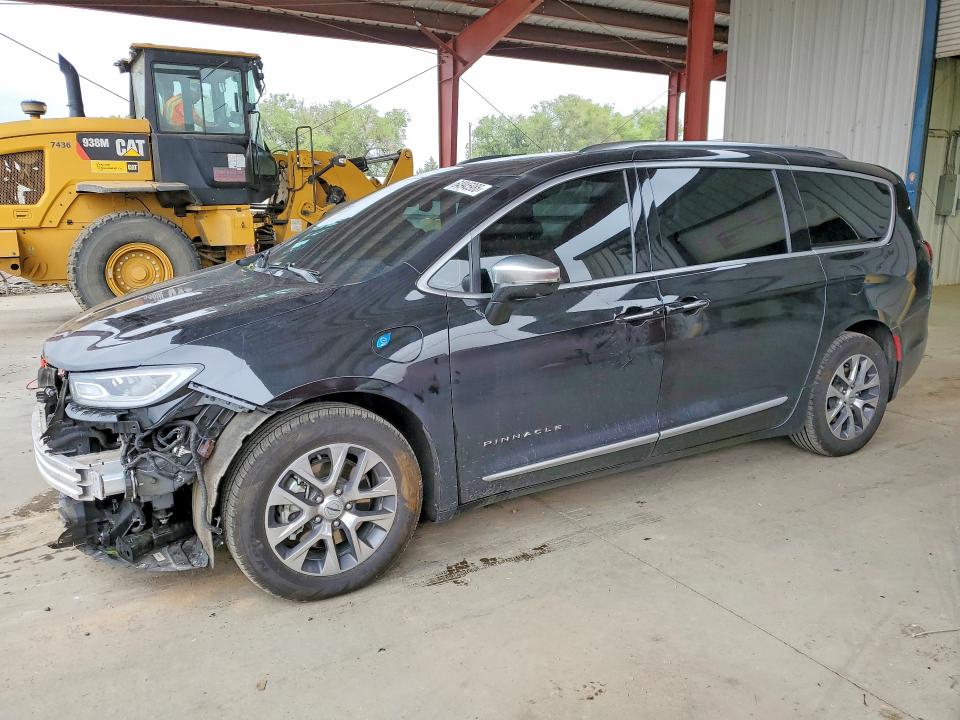 2023 Chrysler Pacifica VIN 2C4RC1N71PR504700 — COPART salvage auction photo