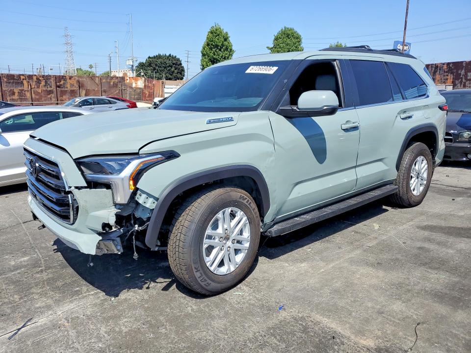 2025 Toyota Sequoia VIN 7SVAAABA1SX071043 — COPART salvage auction photo