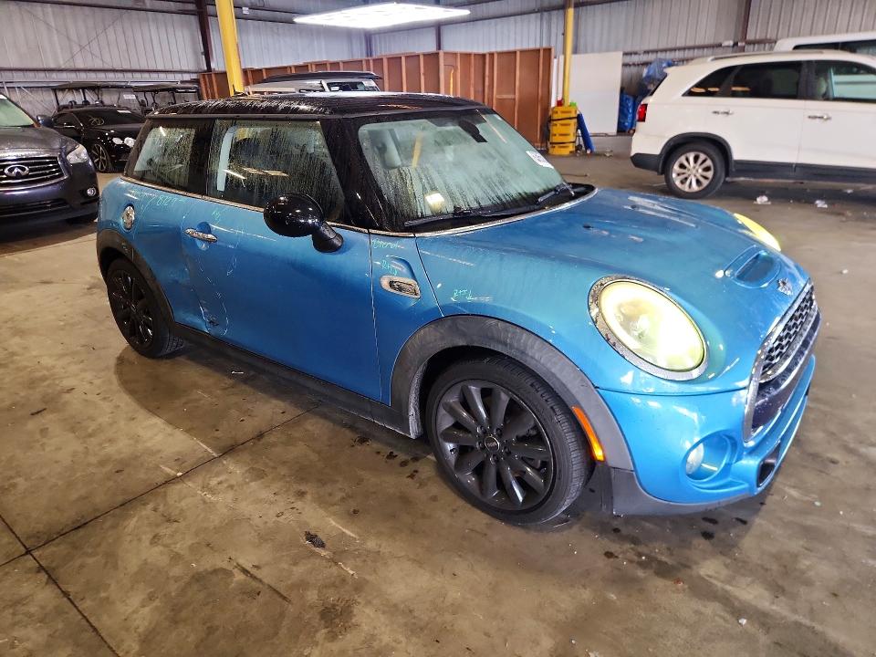 2017 Mini Cooper VIN WMWXP7C58H2A45424 COPART salvage auction — SIDE, Fl - Cert Of Title Slvg Rebuildable, sold $1,300 on 2026-08-19 (photo 4)