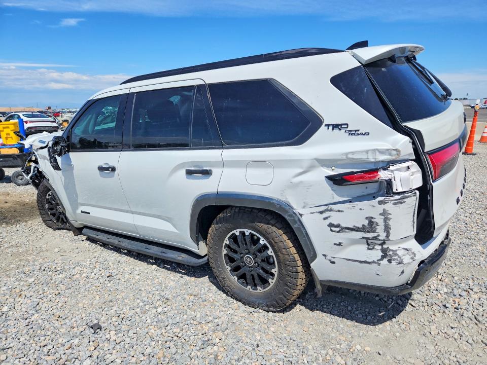 2023 Toyota Sequoia VIN 7SVAAABA2PX004085 COPART salvage auction — ROLLOVER, CO, sold $12,400 on 2026-10-15 (photo 2)