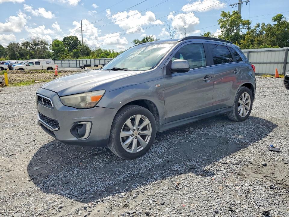 2015 Mitsubishi Outlander VIN 4A4AP4AU6FE002378 COPART salvage auction — MINOR DENT/SCRATCHES, Fl - Certificate Of Title, sold $2,550 on 2026-09-01 (photo 1)