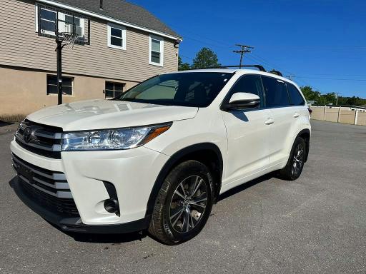 2018 Toyota Highlander VIN 5TDBZRFH3JS891836 — COPART salvage auction photo