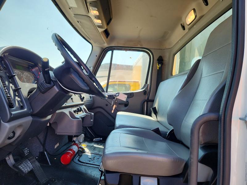 2023 Freightliner All other VIN 3ALACXFC6PDUE9075 COPART salvage auction — SIDE, TX - SALVAGE VEHICLE TITLE (P), sold $12,200 on 2026-08-27 (photo 7)