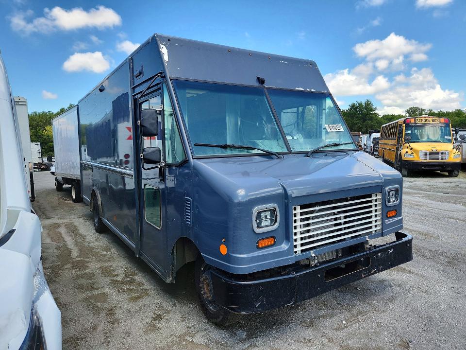 2019 Ford E-450 VIN 1FC3E4K69KDC48489 COPART salvage auction — NORMAL WEAR, IL - CERTIFICATE OF TITLE, sold $13,000 on 2026-08-29 (photo 4)