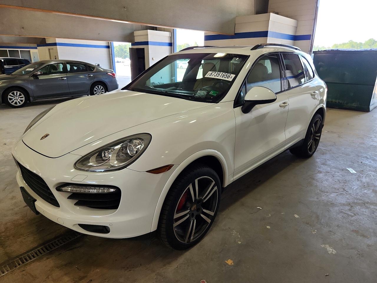 2014 Porsche Cayenne VIN WP1AC2A20ELA80928 — COPART salvage auction photo