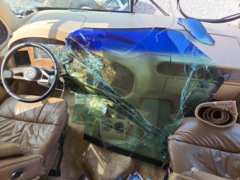 2003 Workhorse custom chassis All other VIN 5B4MP67G833357325 COPART salvage auction — ROLLOVER, BP, sold $25 on 2026-09-14 (photo 5)