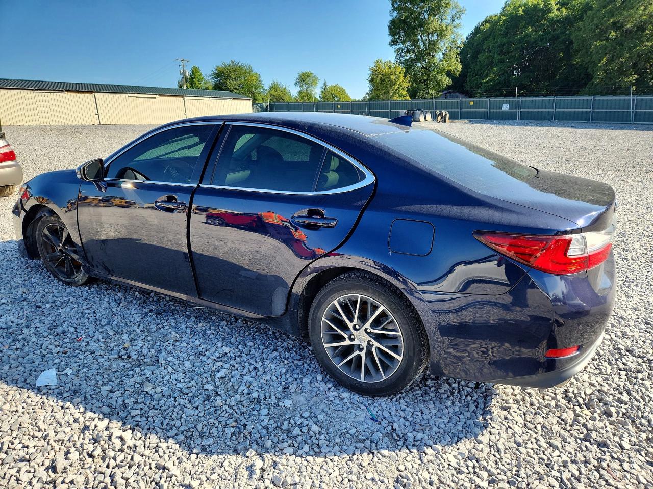 2016 Lexus ES VIN 58ABK1GG8GU001626 COPART salvage auction — Minor Dent/Scratches, TN - CERTIFICATE OF TITLE (P), sold $8,200 on 2026-09-11 (photo 2)