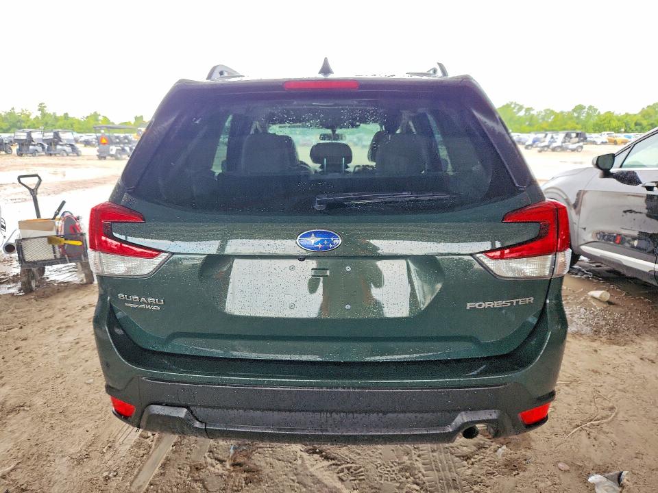 2022 Subaru Forester VIN JF2SKAEC8NH467902 COPART salvage auction — SIDE, Tn - Salvage Certificate, sold $9,200 on 2026-09-15 (photo 6)