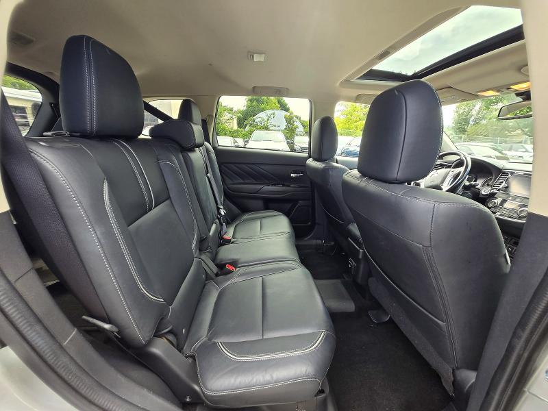 2018 Mitsubishi Outlander VIN JA4J24A55JZ051064 COPART salvage auction — NORMAL WEAR, Mt - Certificate Of Title (P), sold $125 on 2026-08-22 (photo 6)