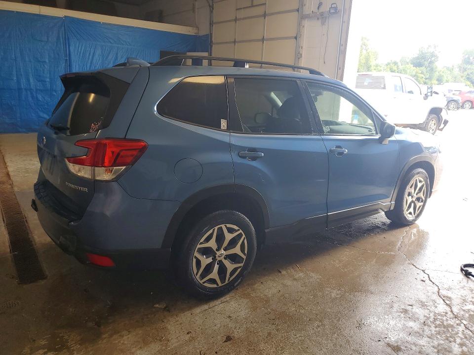 2019 Subaru Forester VIN JF2SKAEC8KH478801 COPART salvage auction — REAR END, OH - CERTIFICATE OF TITLE (P), sold $7,200 on 2026-09-01 (photo 3)