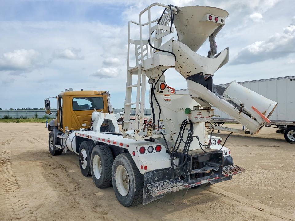 2024 Mack Unknown VIN 1M2GR2NC9RM004763 COPART salvage auction — ROLLOVER, LA - CERT OF TITLE-SALVAGE, sold $12,400 on 2026-09-05 (photo 2)