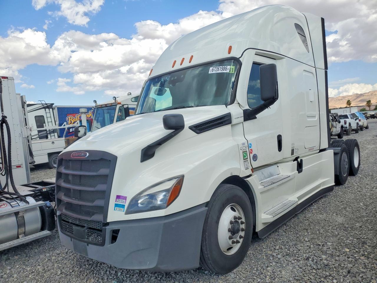 2022 Freightliner Cascadia 126 VIN 3AKJHHDR9NSNN7349 — COPART salvage auction photo