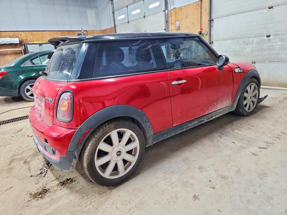 2009 Mini Cooper VIN WMWMF73539TV39740 COPART salvage auction — SIDE, Mi - Dealer Only Clean Title, sold $90 on 2026-08-12 (photo 3)