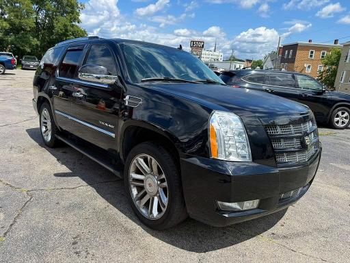 2014 Cadillac Escalade VIN 1GYS4DEF4ER228078 COPART salvage auction — MINOR DENT/SCRATCHES, In - Certificate Of Title (P), sold $6,700 on 2026-09-08 (photo 4)