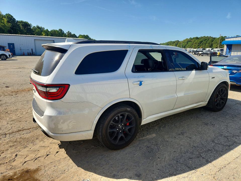 2021 Dodge Durango VIN 1C4SDJGJ5MC574907 COPART salvage auction — MINOR DENT/SCRATCHES, Salvage Title, sold $22,800 on 2026-10-15 (photo 3)