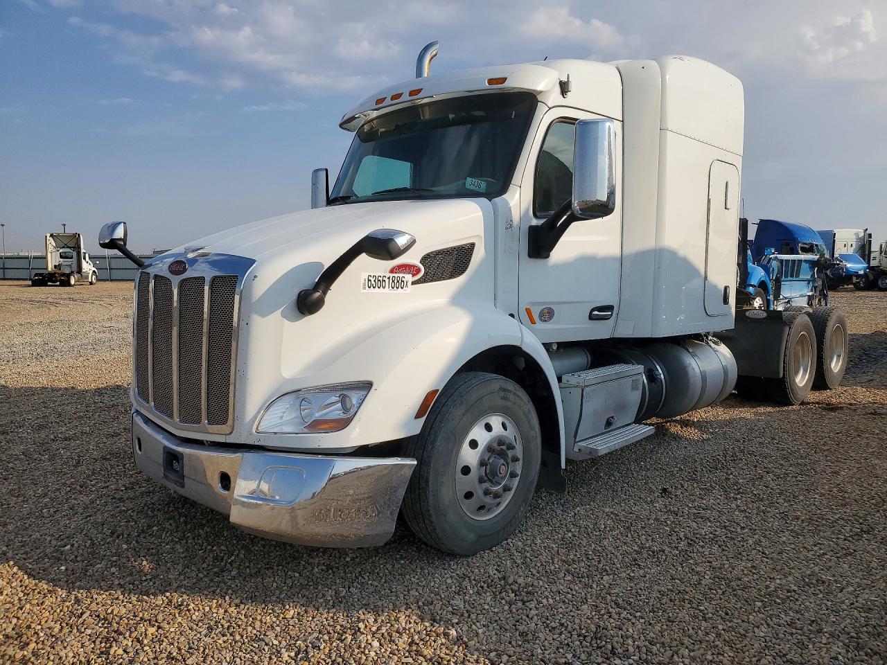 2018 Peterbilt 579 VIN 1XPBDP9X8JD473711 — COPART salvage auction photo