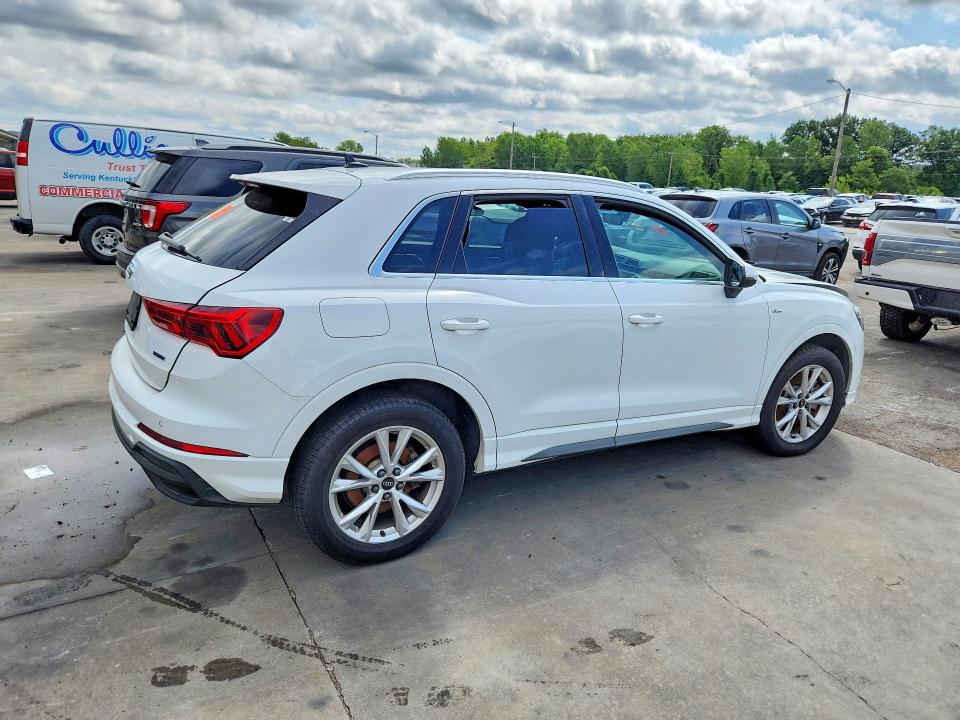 2024 Audi Q3 VIN WA1DECF35R1034202 COPART salvage auction — WATER/FLOOD, Salvage Title, sold $10,900 on 2026-08-15 (photo 3)