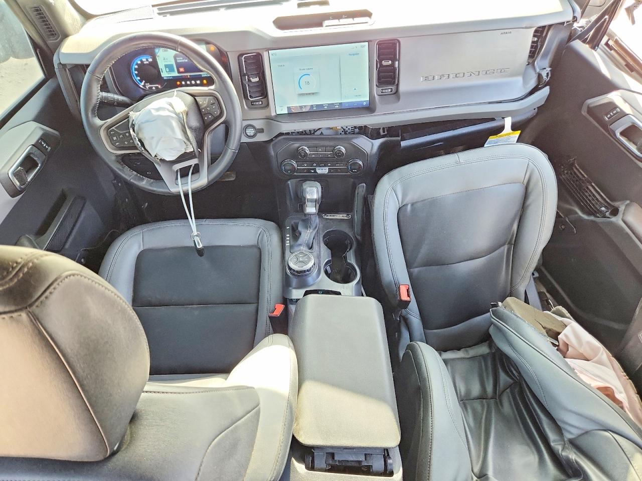 2024 Ford Bronco VIN 1FMDE7BH5RLB43208 COPART salvage auction — Frame Damage, TX - SALVAGE VEHICLE TITLE, sold $10,000 on 2026-09-08 (photo 8)