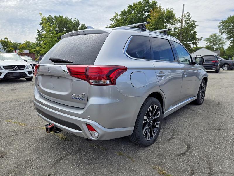 2018 Mitsubishi Outlander VIN JA4J24A55JZ051064 COPART salvage auction — NORMAL WEAR, Mt - Certificate Of Title (P), sold $125 on 2026-08-22 (photo 4)