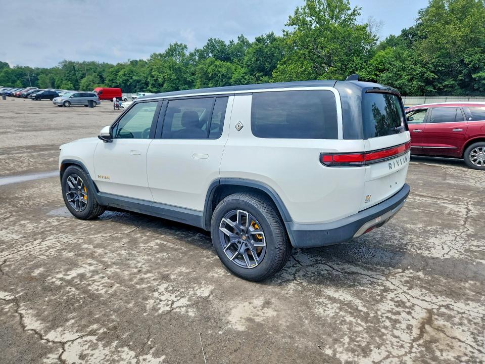 2023 Rivian R1s VIN 7PDSGABA3PN019549 COPART salvage auction — SIDE, PA - CERTIFICATE OF SALVAGE, sold $24,600 on 2026-09-10 (photo 2)