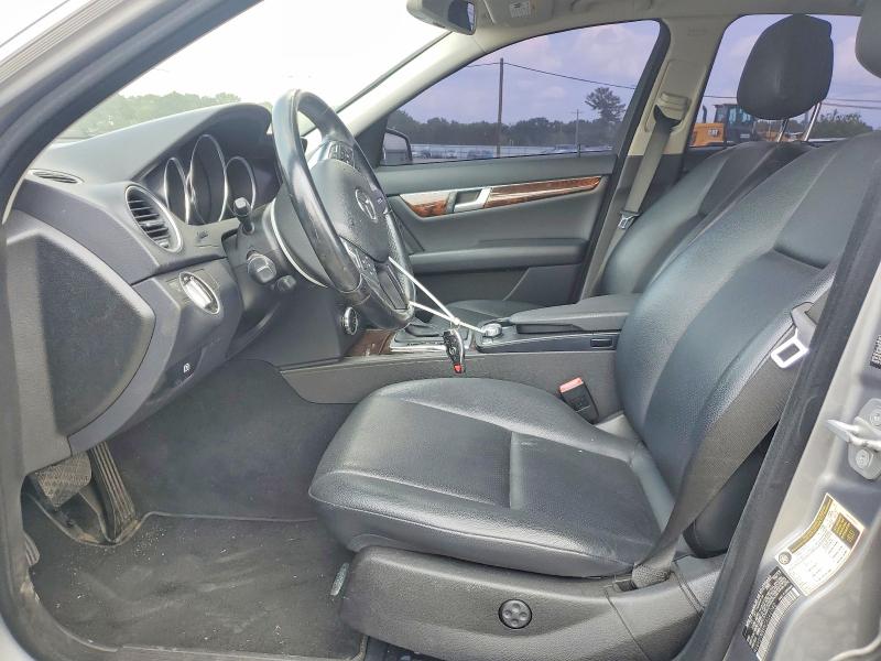 2012 Mercedes-benz VIN WDDGF8BB5CA646942 COPART salvage auction — WATER/FLOOD, Salvage Title, sold $450 on 2026-08-17 (photo 7)