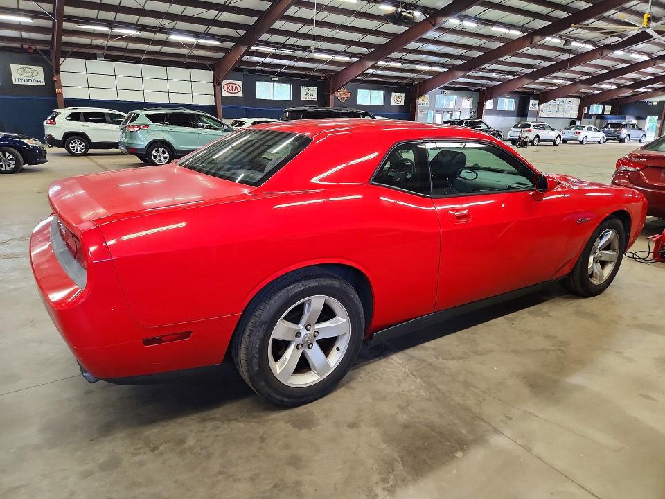 2010 Dodge Challenger VIN 2B3CJ4DV4AH322923 COPART salvage auction — MINOR DENT/SCRATCHES, CT - CERTIFICATE OF TITLE (P), sold $0 on 2026-09-16 (photo 3)