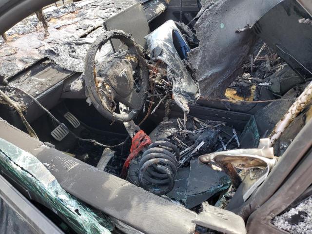 2022 Tesla Model y VIN 7SAYGDEF4NF563776 COPART salvage auction — BURN, Qc - Irrecuperable, sold $125 on 2026-07-28 (photo 7)
