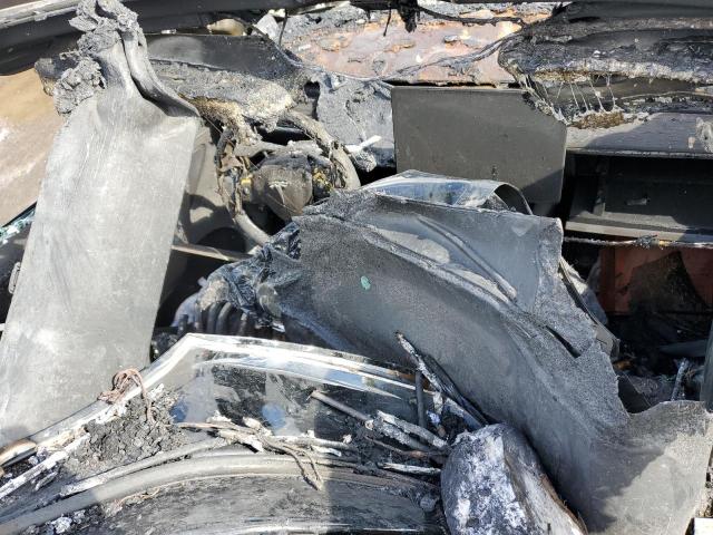 2022 Tesla Model y VIN 7SAYGDEF4NF563776 COPART salvage auction — BURN, Qc - Irrecuperable, sold $125 on 2026-07-28 (photo 8)