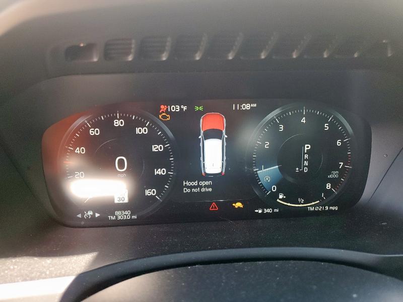 2017 Volvo Xc90 VIN YV4A22PL1H1124839 COPART salvage auction — SIDE, TX - SALVAGE VEHICLE TITLE, sold $8,100 on 2026-08-12 (photo 9)