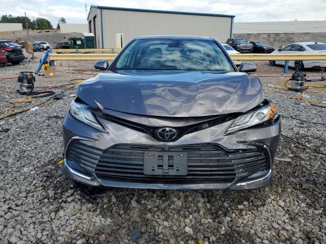 2022 Toyota Camry VIN 4T1F11AK1NU027720 COPART salvage auction — REAR END, Id - Salvage Certificate Of Title, sold $9,300 on 2026-07-28 (photo 5)