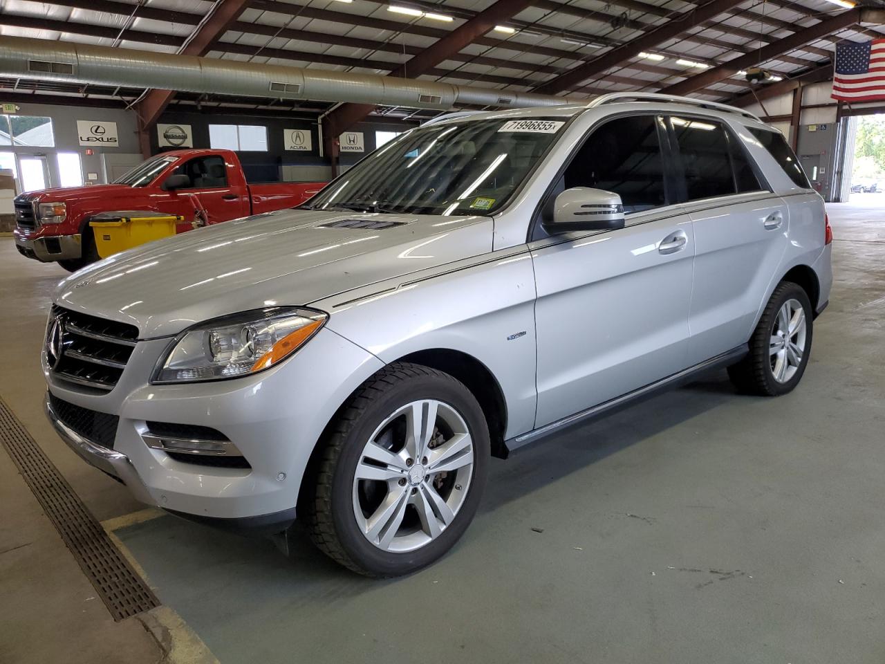 2012 Mercedes-benz Ml-class VIN 4JGDA2EB6CA033017 COPART salvage auction — Minor Dent/Scratches, Ct - Clean Title, sold $3,900 on 2026-09-11 (photo 1)