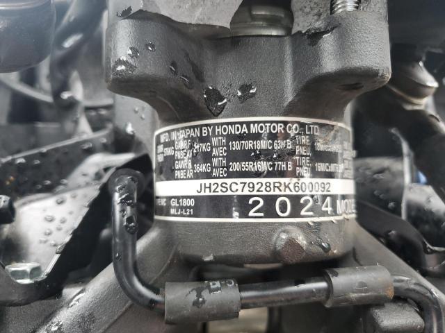 2024 Honda Gl1800c VIN JH2SC7928RK600092 COPART salvage auction — ALL OVER, On - Permit Irrepairable, sold $1,250 on 2026-07-14 (photo 9)