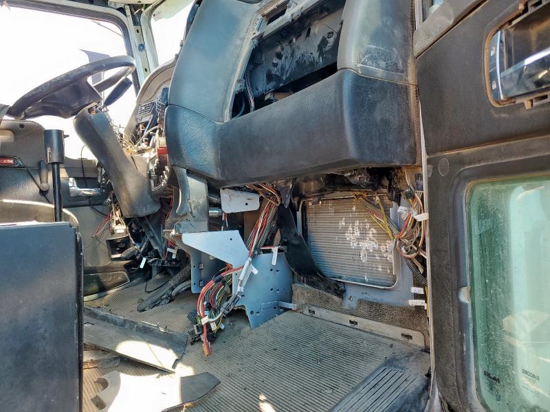 2012 K&w T800 VIN 1XKDD49X7CJ307570 COPART salvage auction — STRIPPED, TX - SALVAGE VEHICLE TITLE, sold $6,800 on 2026-07-08 (photo 9)
