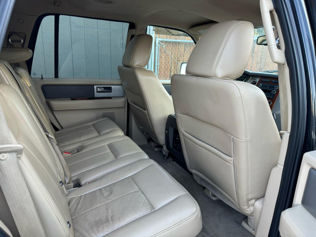 2010 Ford Expedition VIN 1FMJU1J58AEB58207 COPART salvage auction — Normal Wear, OR - CERTIFICATE OF TITLE (P), sold $2,750 on 2025-10-20 (photo 6)