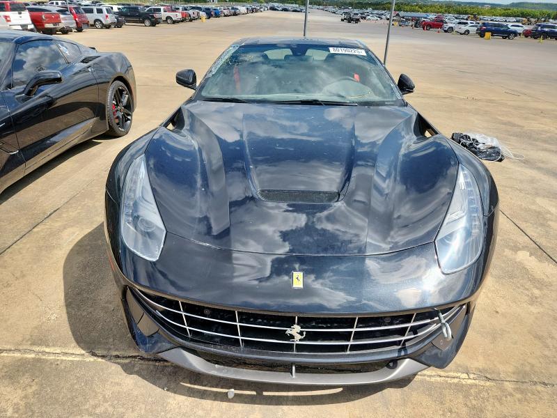 2017 Ferrari F12 Berlinetta VIN ZFF74UFA8H0220199 COPART salvage auction — Unknown, Salvage Title, sold $27,250 on 2025-10-09 (photo 5)