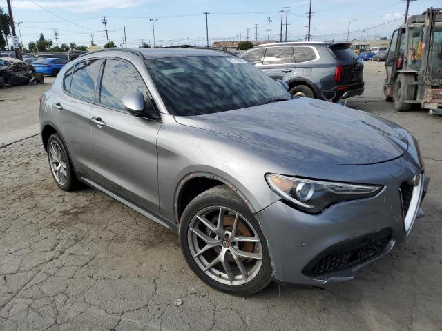 2018 Alfa romeo Stelvio VIN ZASFAKNN3J7B82302 COPART salvage auction — REAR END, CA - SALVAGE CERTIFICATE, sold $725 on 2026-07-22 (photo 4)