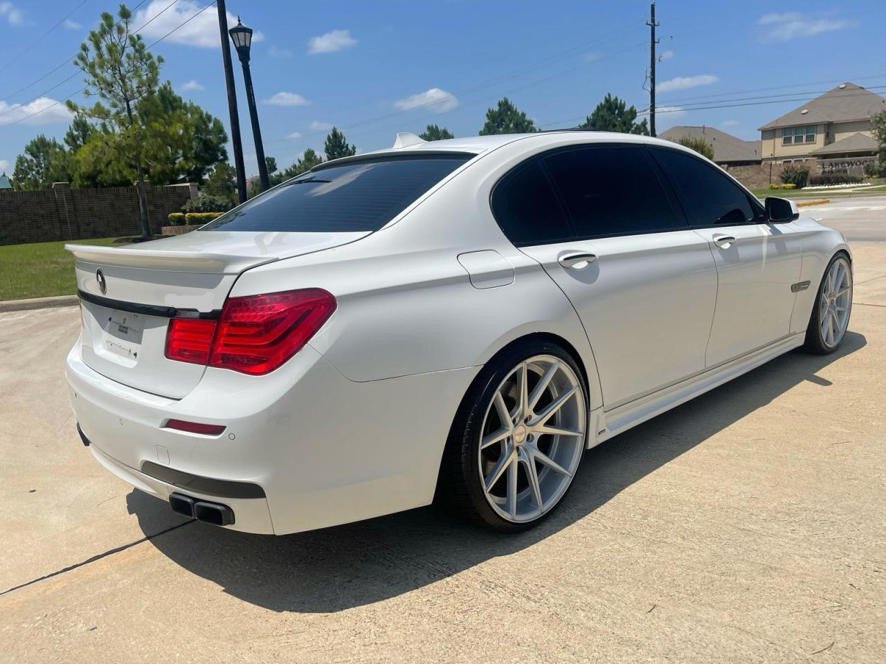 2010 BMW 7er VIN WBAKB8C58ACY64395 COPART salvage auction — Damage History, CA - DEALER ONLY SALVAGE TITLE (P), sold $27,500 on 2025-10-10 (photo 4)