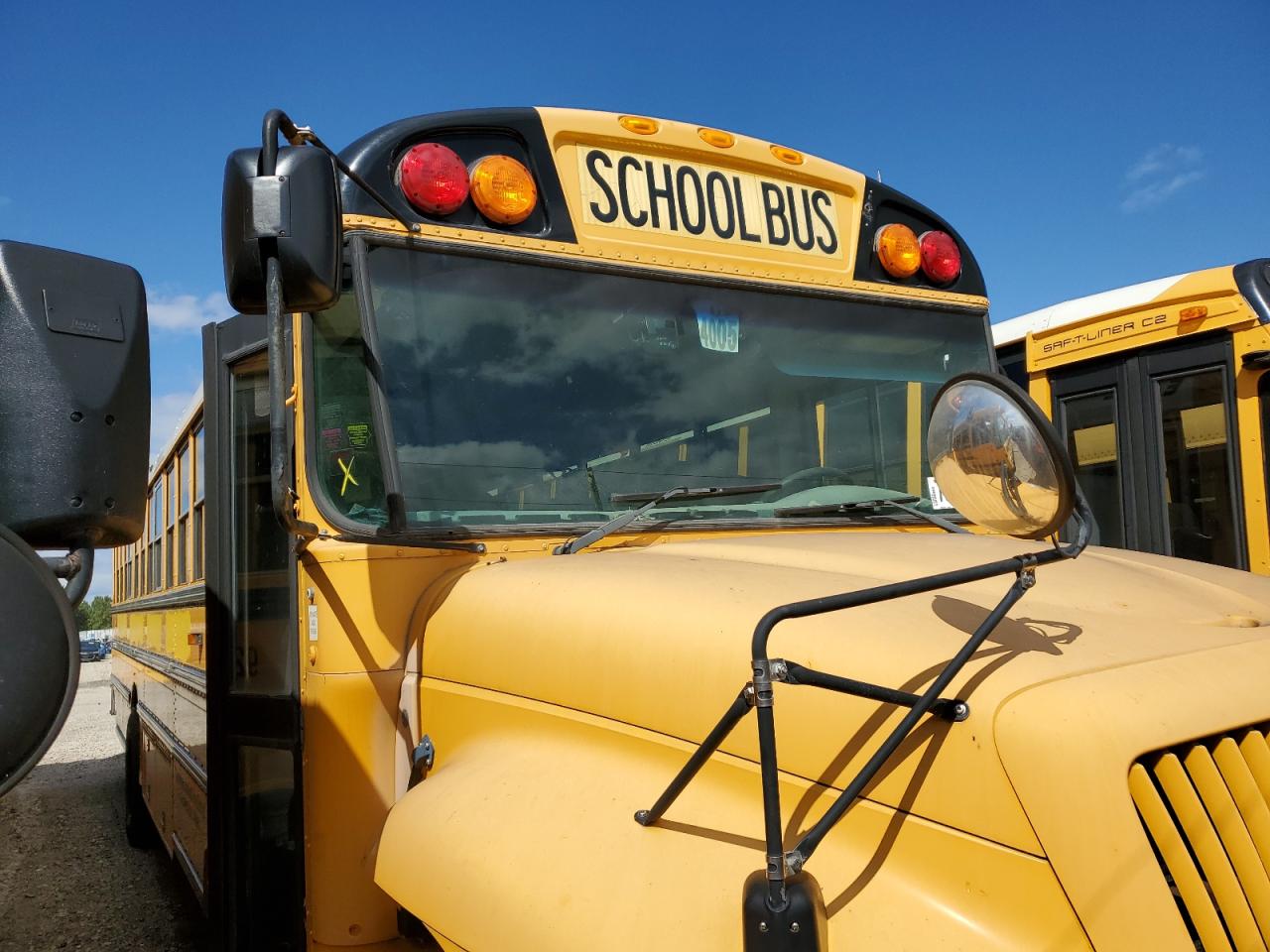 2014 Ic Corporation Ce Series School VIN 4DRBUAAN2EB780801 COPART salvage auction — Minor Dent/Scratches, IA - CERTIFICATE OF TITLE, sold $1,200 on 2026-07-06 (photo 1)