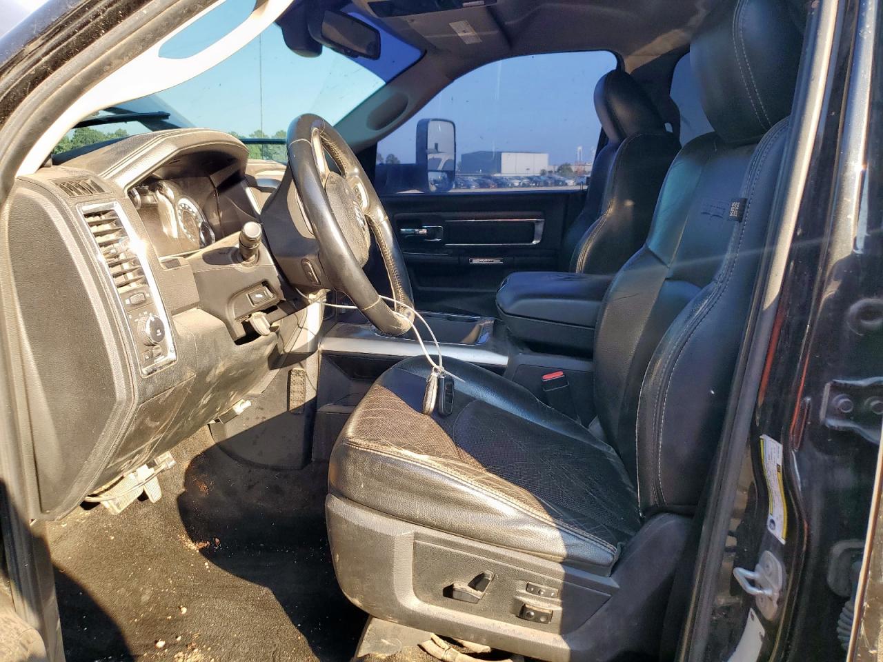 2016 Ram 3500 VIN 3C63RRJL1GG105790 COPART salvage auction — Side, TX - CERTIFICATE OF TITLE, sold $13,700 on 2025-10-14 (photo 7)
