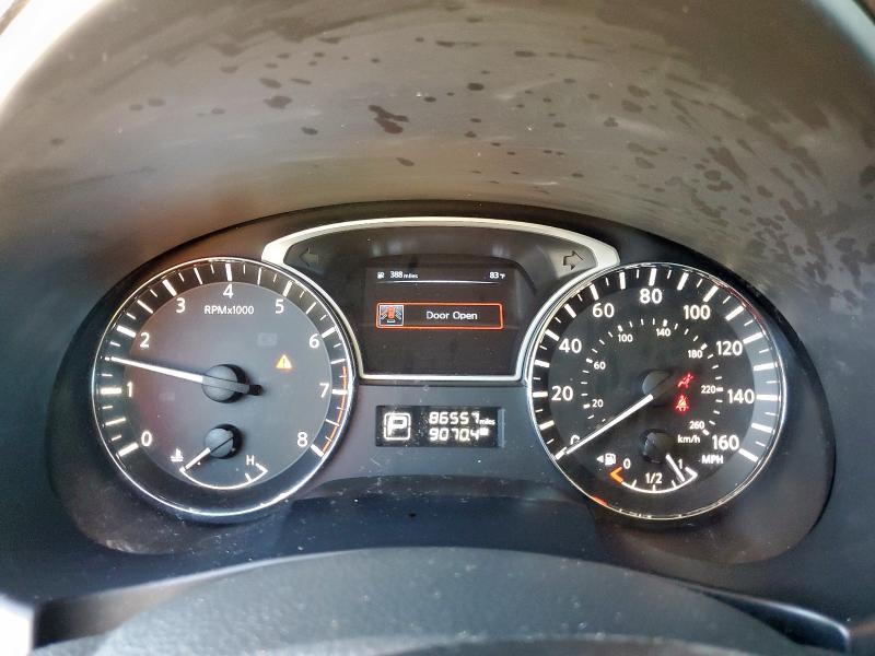 2014 Nissan Altima VIN 1N4AL3AP8EC318548 COPART salvage auction — Side, TX - SALVAGE VEHICLE TITLE, sold $1,900 on 2025-10-03 (photo 9)
