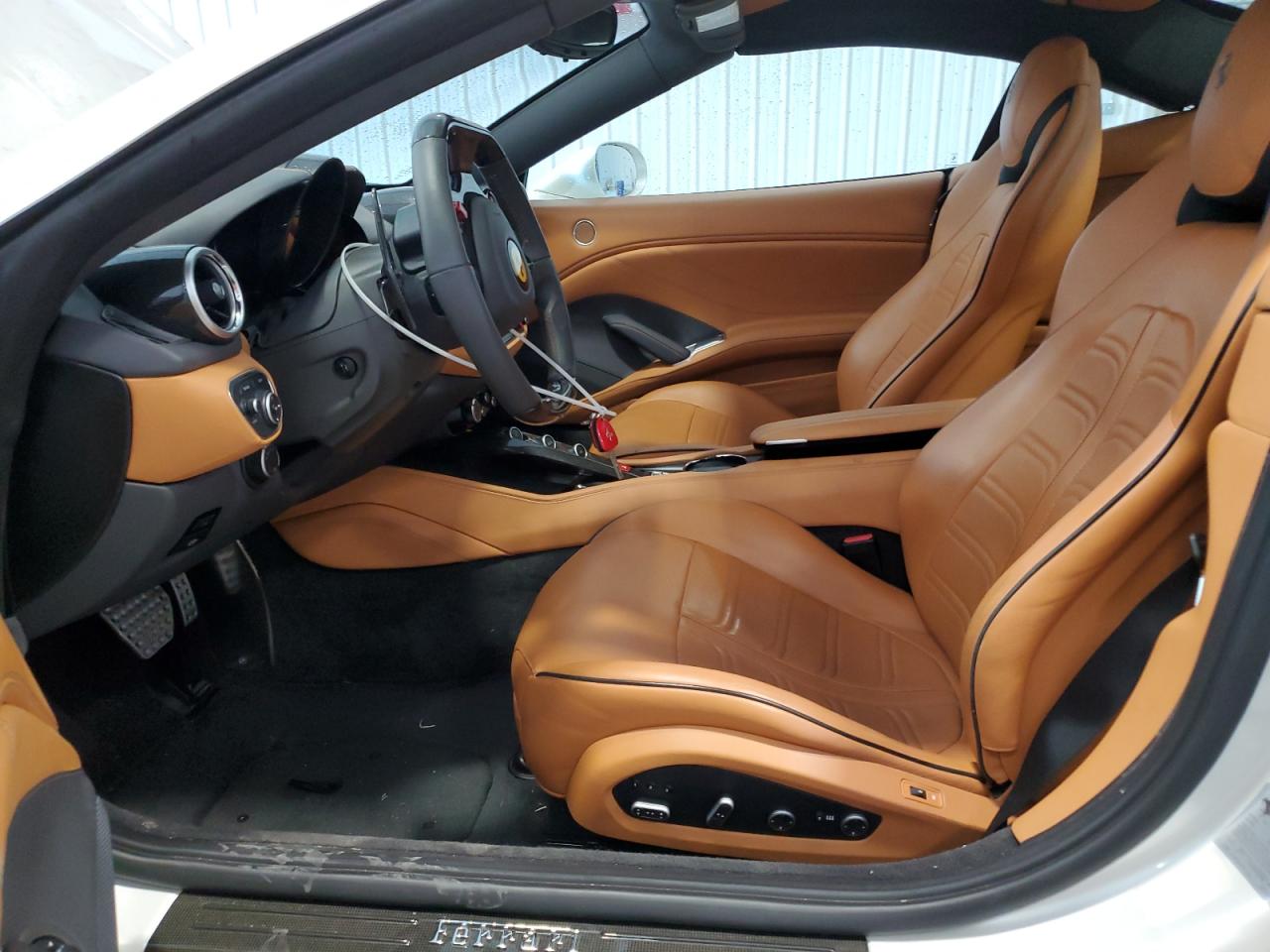 2016 Ferrari California T VIN ZFF77XJA2G0214672 COPART salvage auction — Water/Flood, Salvage Title, sold $58,000 on 2025-10-02 (photo 7)