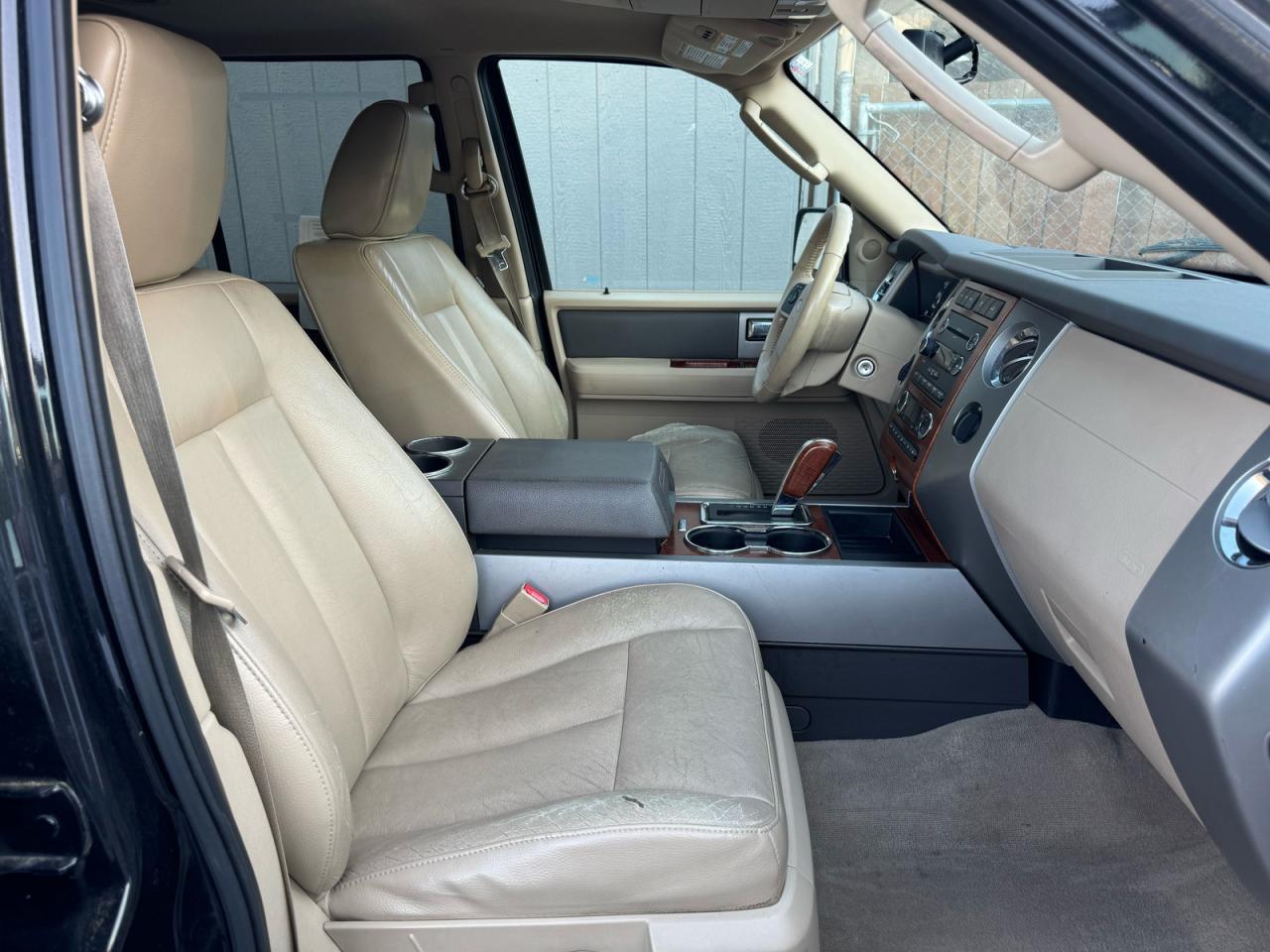 2010 Ford Expedition VIN 1FMJU1J58AEB58207 COPART salvage auction — Normal Wear, OR - CERTIFICATE OF TITLE (P), sold $2,750 on 2025-10-20 (photo 5)